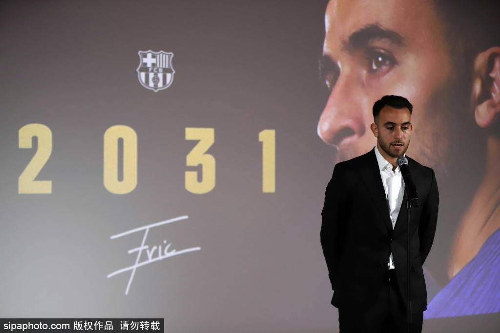 巴萨瞄准德甲双子星!库利亚基斯+武斯科维奇成防线重建首选