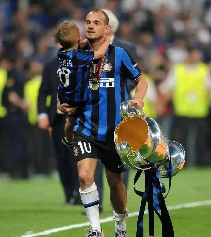 仅8支球队做到!穆里尼奥率国米夺三冠王,此后双方成绩皆下滑