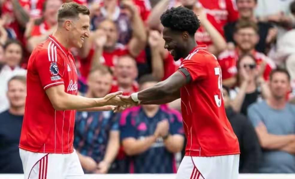 6分领跑+四线冲冠+欧冠全胜！阿森纳剑指队史首冠，能圆4冠王梦吗？