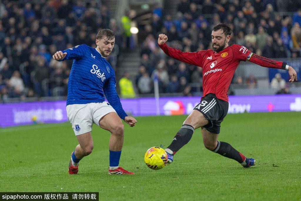 B费庆祝,谢什科秒回:曼联逆转水晶宫,红魔信念再现!